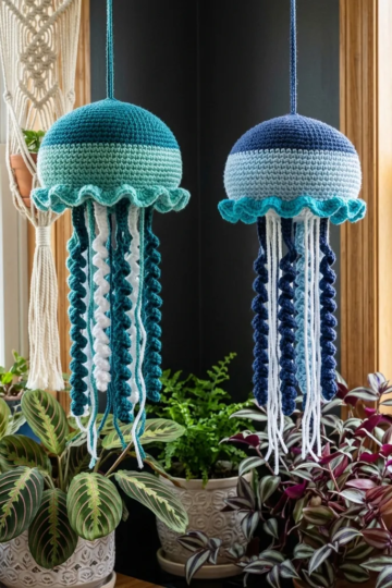 Ocean Blue Jellyfish Amigurumi Free Crochet Pattern